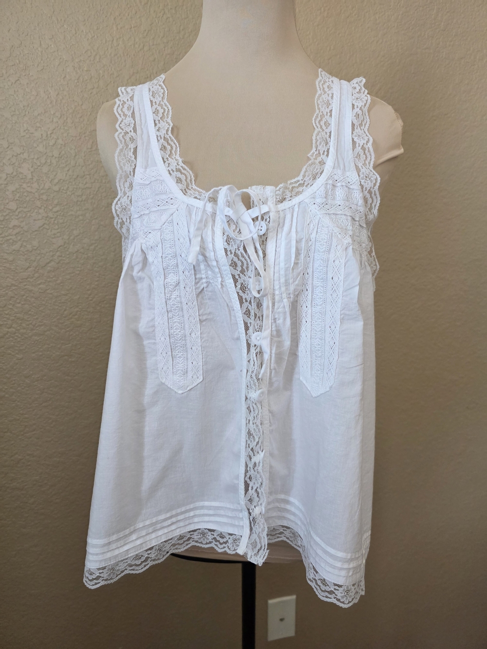 Lace-Trim Sleeveless Shirt, Free Feeling Boho Soft Delicate